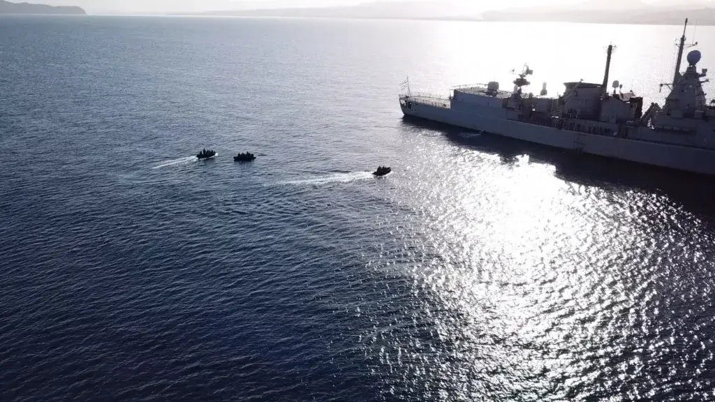 Νέο χτύπημα των Χούθι σε πλοίο στην Ερυθρά Θάλασσα – Εκτόξευσαν πυραύλους