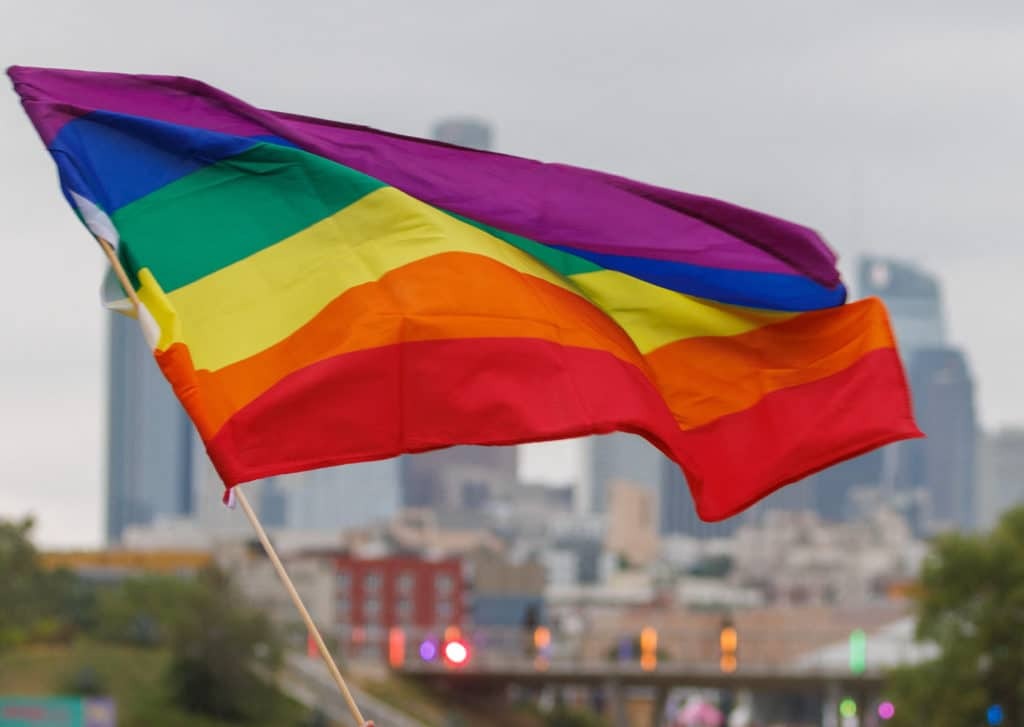 Μελέτη: Αυτές είναι οι καλύτερες πόλεις για LGBTQ+ singles – Τρεις είναι στην Ελλάδα