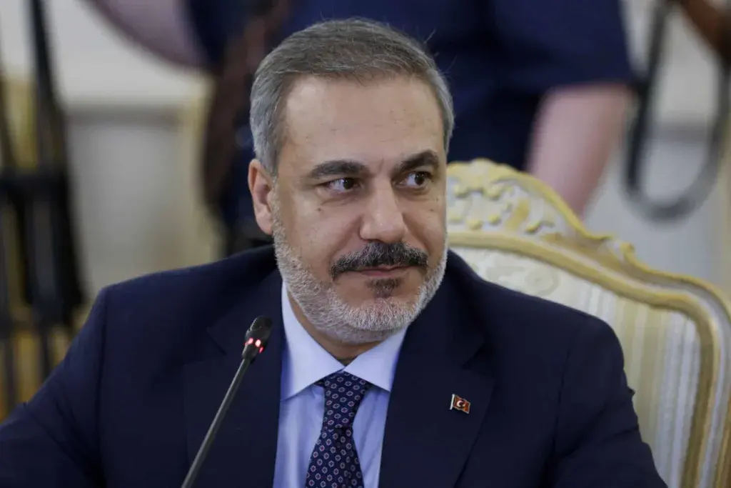 Τετ α τετ Φιντάν με την απεσταλμένη του γγ των Ηνωμένων Εθνών για το Κυπριακό