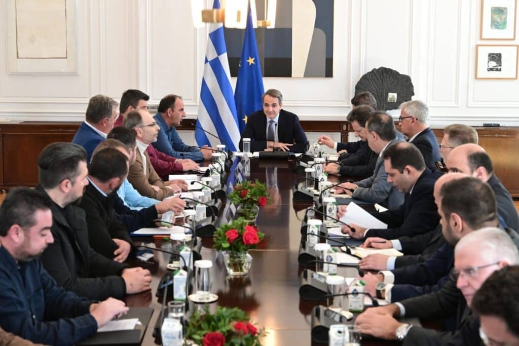 Μητσοτάκης σε αγρότες: Φθηνότερο ρεύμα για 10 χρόνια – Προκαταβολή του ΕΦΚ στα τέλη Μαρτίου