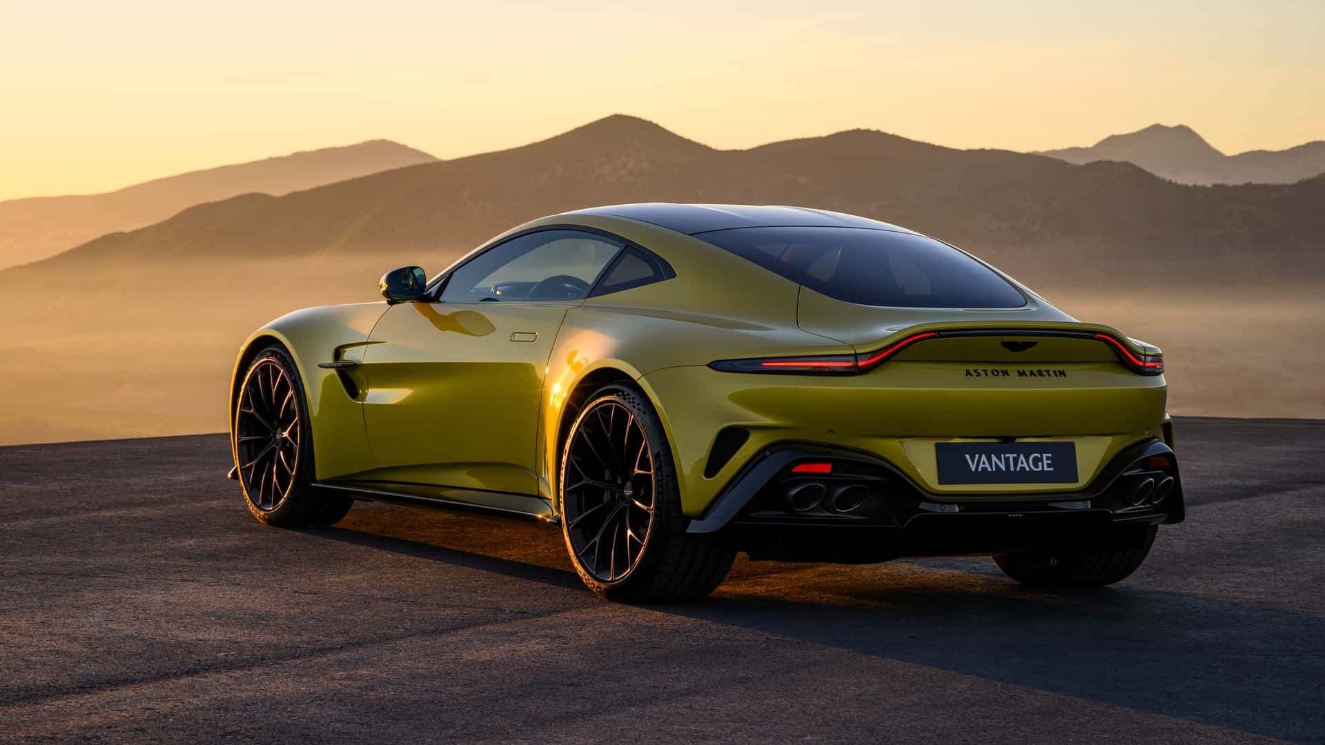 Η ανανεωμένη Aston Martin Vantage έρχεται «φουριόζα» με 656 ίππους