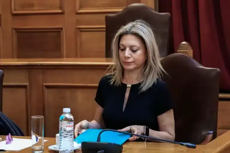 Τέμπη-Μαρία Καρυστιανού: Πήγα στον Αρειο Πάγο να δώσω στοιχεία και μου είπαν να πάω στην Εκκλησία να με βοηθήσει