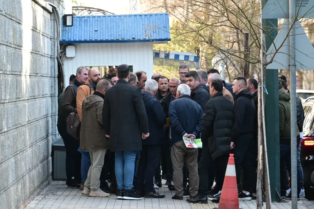 Αγρότες: Δεν ικανοποιήθηκαν όλα τα αιτήματα – Στα μπλόκα οι αποφάσεις – Τα μέτρα που ανα