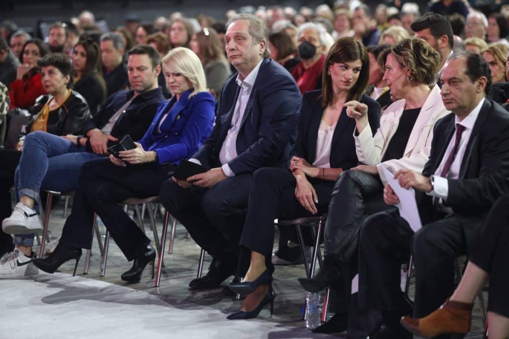 ΣΥΡΙΖΑ – Γεροβασίλη: Ο Κασσελάκης ξέχασε το καταστατικό – Κάλπες σε ένα μήνα και όχι ιντερνετι