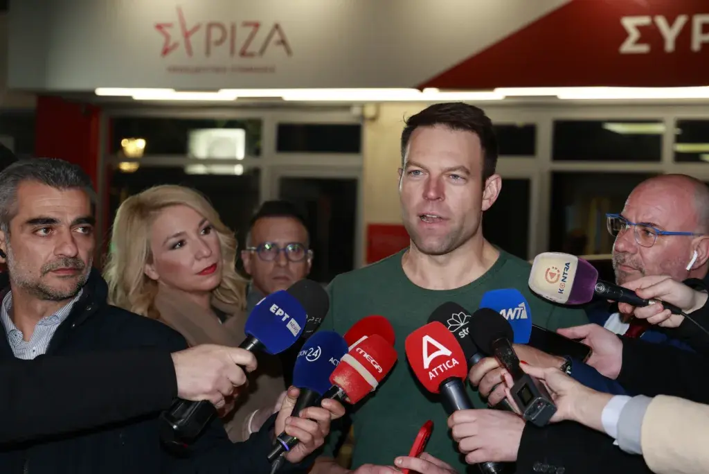 Ο Στέφανος Κασσελάκης βάζει «μπουρλότο»: Ή πρόεδρος του ΣΥΡΙΖΑ μέχρι τις εθνικές εκλογές ή πάω ξανά