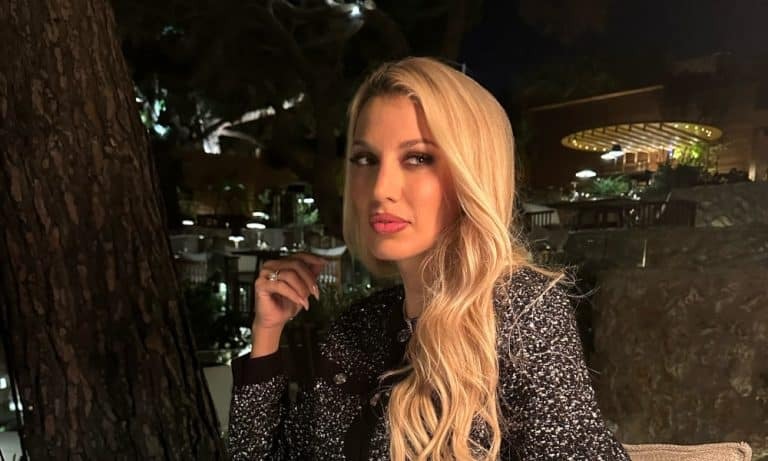 Σπυροπούλου: Για φαγητό με τον Σταθοκωστόπουλο – Χάιδευαν την φουσκωμένη της κοιλίτσα