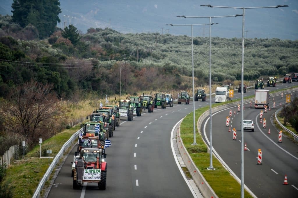 Αγρότες: Την Πέμπτη αποφασίζουν τις επόμενες κινήσεις – Όχι σε άλλες επιχορηγήσεις λέει η κυβέ