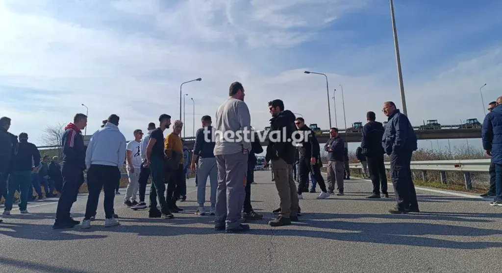 Αγρότες: Ολιγόωροι αποκλεισμοί σε Εγνατία οδό, τελωνείο Καστοριάς και τον Φιλώτα Φλώρινας – Α