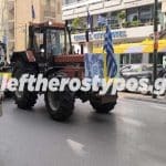 Αγρότες: Πως κάλυψε τα τρακτέρ στο Σύνταγμα ο διεθνής Τύπος