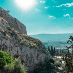 Καιρός: Λιακάδα και άνοδος θερμοκρασίας το Σαββατοκύριακο – Πότε ξαναχαλάει ο καιρός