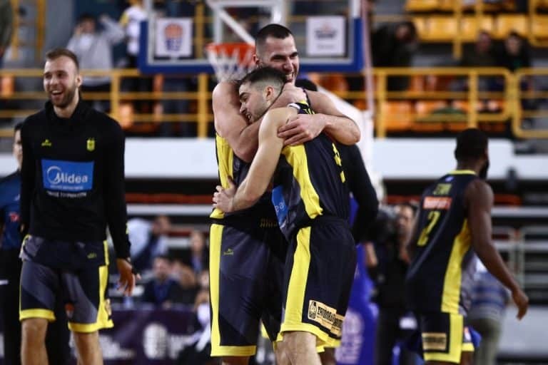 ΠΑΟΚ-Άρης 74-76: Αυτοκρατορική ανατροπή από τους κιτρινόμαυρους, πέρασαν στα ημιτελικά – Πέταξαν εκτός κυπέλλου τον ΠΑΟΚ