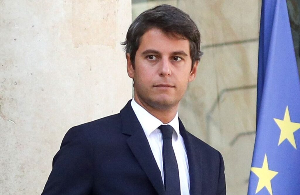 Γαλλικές εκλογές: Επίσημα υποψήφιος ο Ατάλ – Ποιος θα είναι ο νέος ένοικος του Ελιζέ