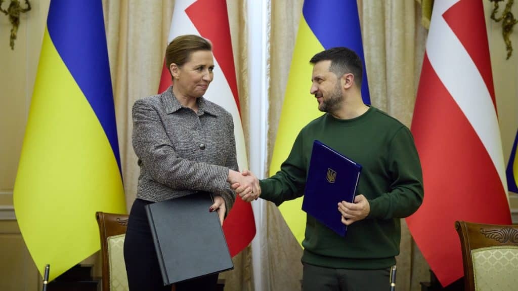 Δεκαετή συμφωνία ασφαλείας με τη Δανία υπέγραψε η Ουκρανία
