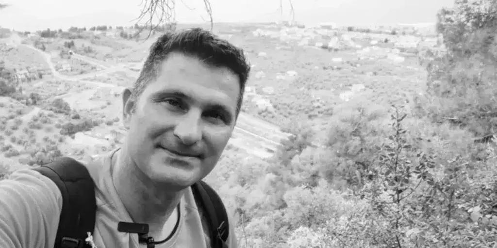 ΕΚΑΒίτης έπεσε με τη μηχανή σε γκρεμό -Πώς χάθηκαν 6,5 σημαντικές ώρες