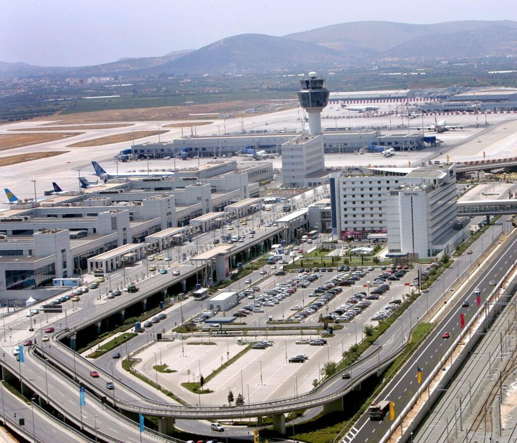 Bloomberg για «Ελ. Βενιζέλος»: «Η Ελλάδα επέστρεψε» – Η μεγαλύτερη δημόσια προσφορά εδώ και δύο δεκαετίες