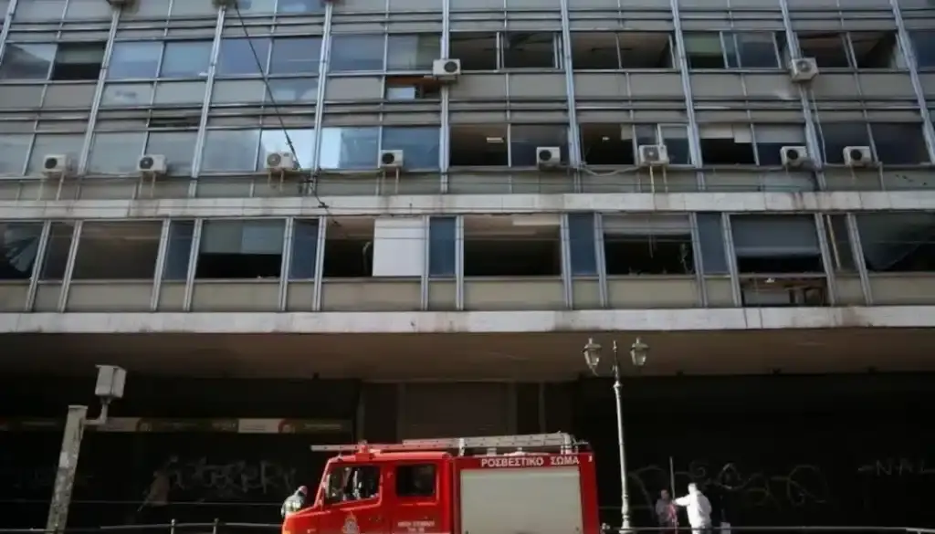 Βόμβα στη Σταδίου: Πού στρέφονται οι έρευνες της αντιτρομοκρατικής – Τα νέα στοιχεία [Βίντεο]