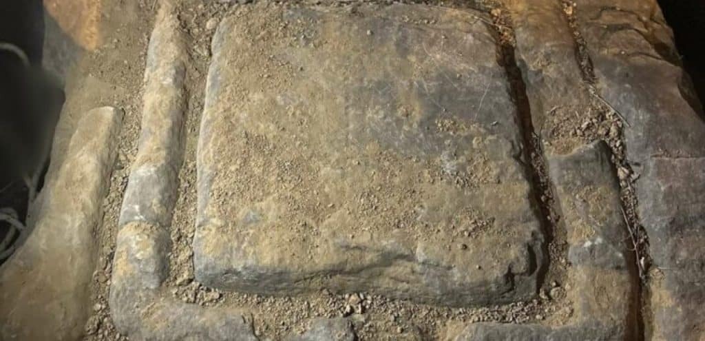 Συλλήψεις για αρχαία στην Καβάλα – Κατασχέθηκε μαρμάρινο πατητήρι της Ρωμαϊκής περιόδου