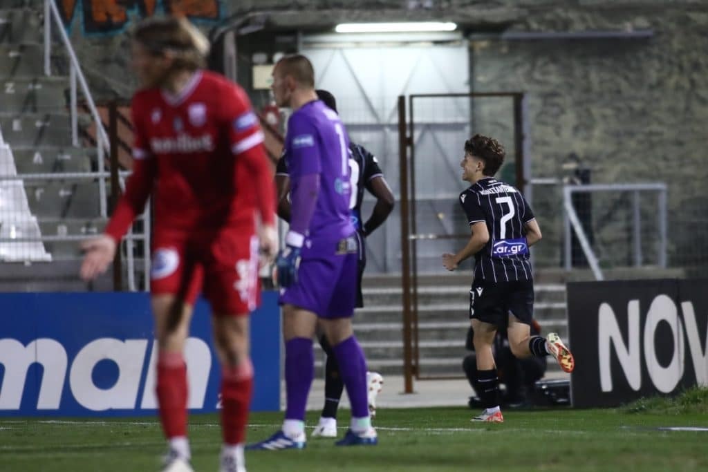 Πανσερραϊκός – ΠΑΟΚ 0-2: «Λιοντάρια» οι Θεσσαλονικείς στις Σέρρες – Παρέμειναν στη δεύτερη θέση με Κ