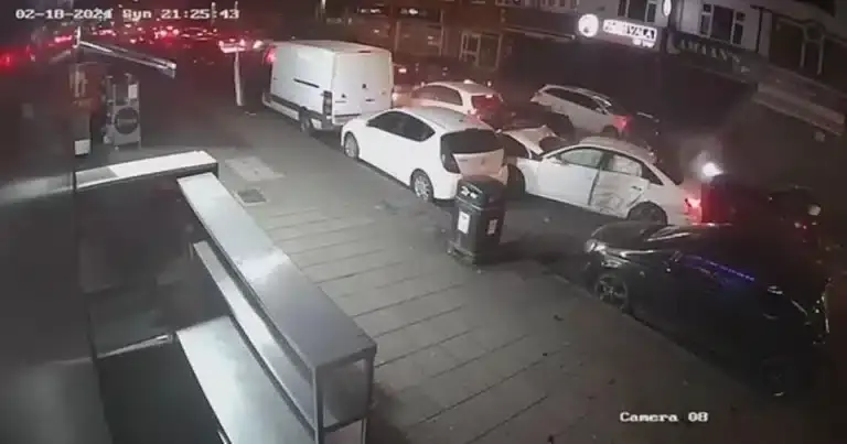 Βρετανία: Τρομακτική καραμπόλα έξι οχημάτων με νεκρό στο Μπέρμιγχαμ – Σοκάρουν οι εικόνες [βίντεο]
