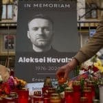 Αλεξέι Ναβάλνι: «Εργαστηριακές εξετάσεις δείχνουν ότι δηλητηριάστηκε», καταγγέλλει η σύζυγός του