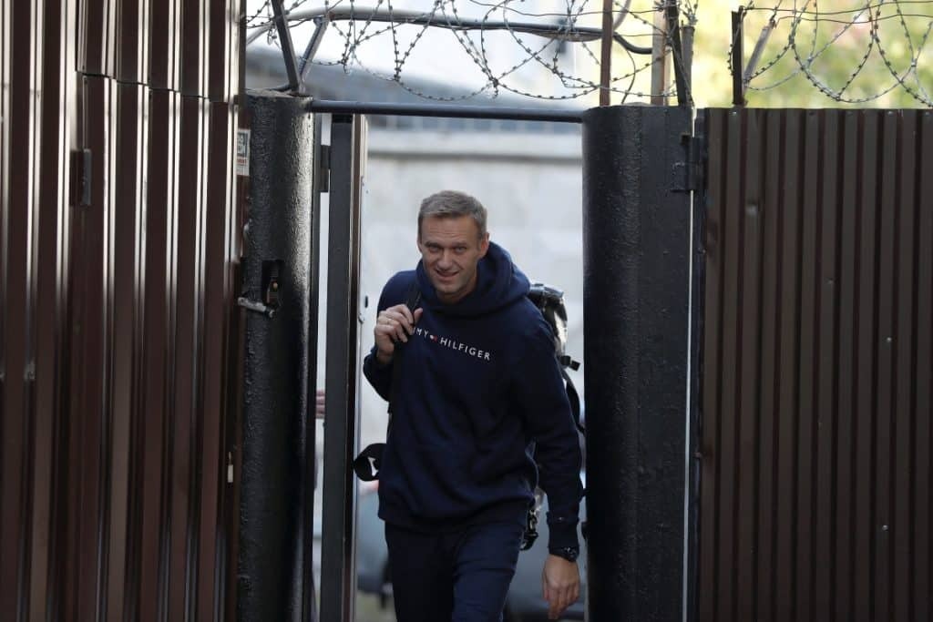Ρωσία: Συνελήφθη ο δικηγόρος του Αλεξέι Ναβάλνι – Δήλωση «βόμβα» από την εκπρόσωπο του εκλιπόντα [βίντεο]