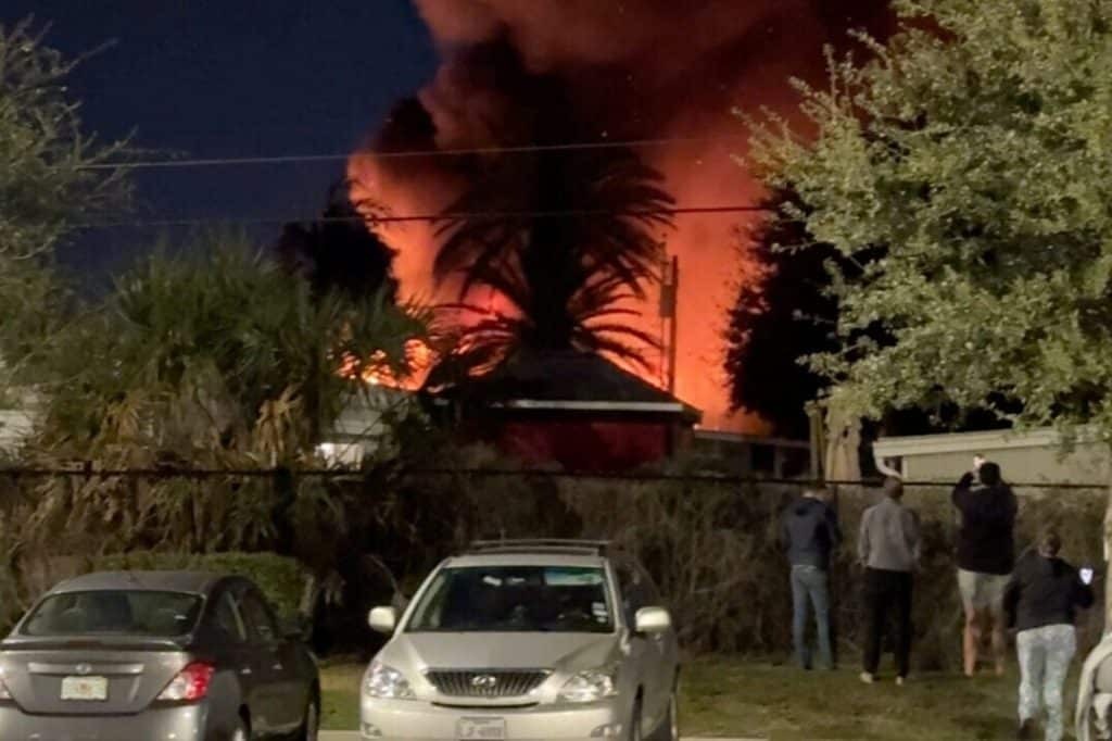 ΗΠΑ: Συντριβή αεροσκάφους σε κοινότητα με τροχόσπιτα – Αναφορές για πολλά θύματα