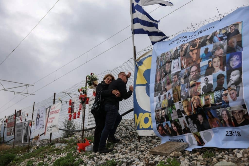Τέμπη: Έκθεση εμπειρογνωμόνων – «Τουλάχιστον 16 επιβάτες πέθαναν λόγω της φωτιάς»
