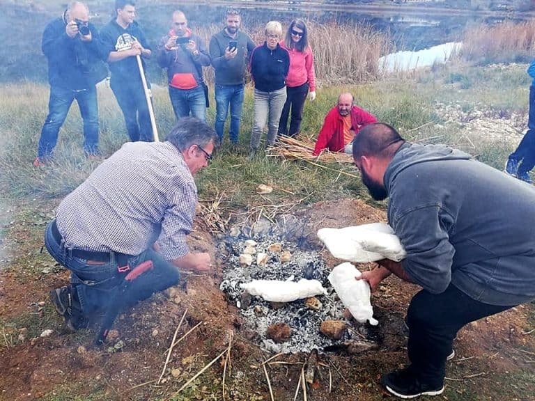 Μαγειρεύουν φαγητό, όπως…παλιά στα Ιωάννινα – Περιήγηση στις διαδρομές της γαστρονομίας [Εικόνες]