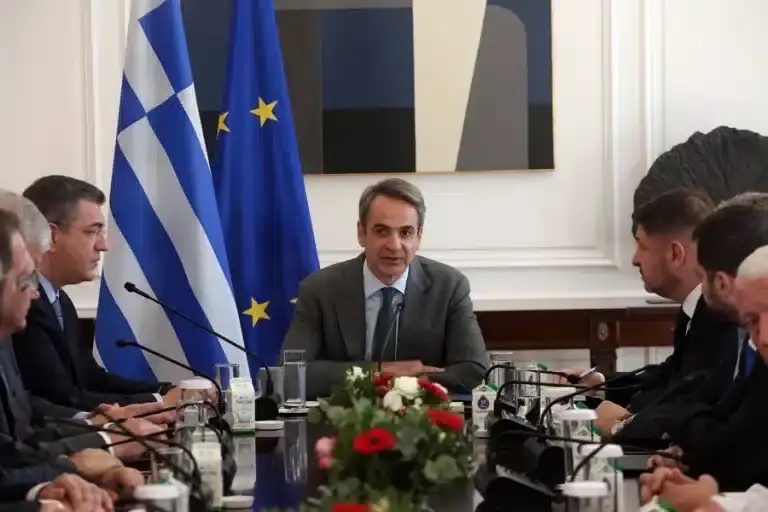 Μητσοτάκης: Παρουσίασε μηχανισμό παρακολούθησης έργων στους 13 περιφερειάρχες – Να μην πάει χαμένο ούτε 1 ευρώ