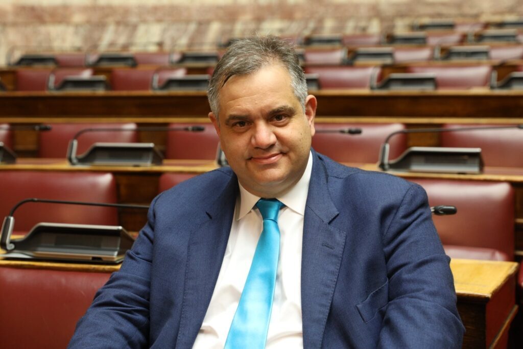 Σπανάκης για τη βόμβα στη Σταδίου: Οι ζημιές ήταν εκτεταμένες – Το υπουργείο λειτουργεί κανονικά