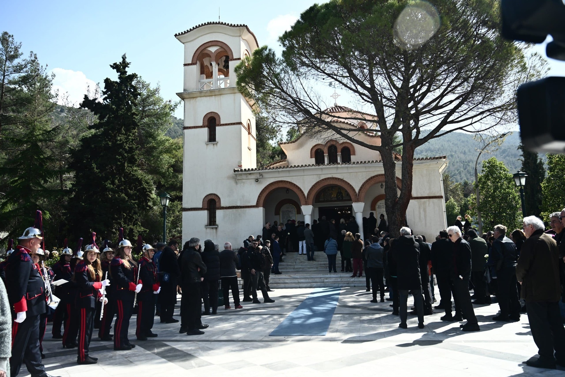 Εσωτερική εικόνα άρθρου