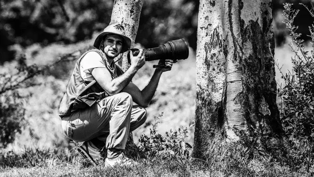 Ελληνικά κλικ» στο «National Geographic» – Ο πολυβραβευμένος φωτογράφος μανιταριών Αγοραστός Παπατσάνης μιλά στον ΕΤ