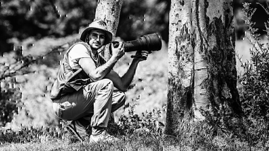 Ελληνικά κλικ» στο «National Geographic» – Ο πολυβραβευμένος φωτογράφος μανιταριών Αγοραστός Παπατσάνης μιλά στον ΕΤ