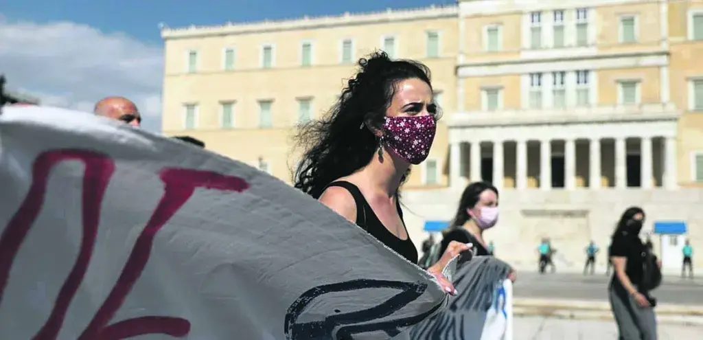 Ημέρα Γυναίκας: Δημαδάμα, Οζέκ και Τζφεράκου μιλούν στον ΕΤ για την ισότητα