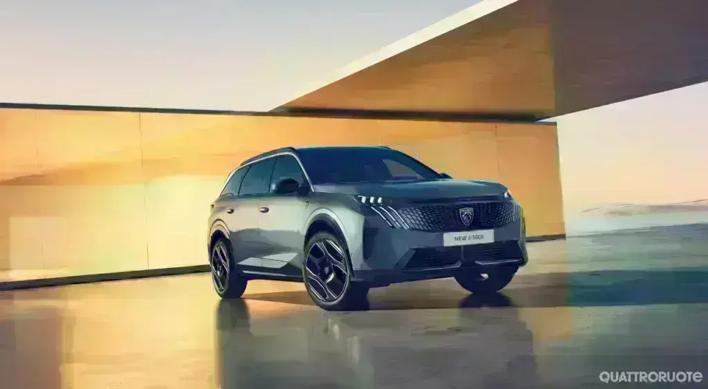H Peugeot ανεβάζει τον πήχη σε όλους τους τομείς με το νέο 5008