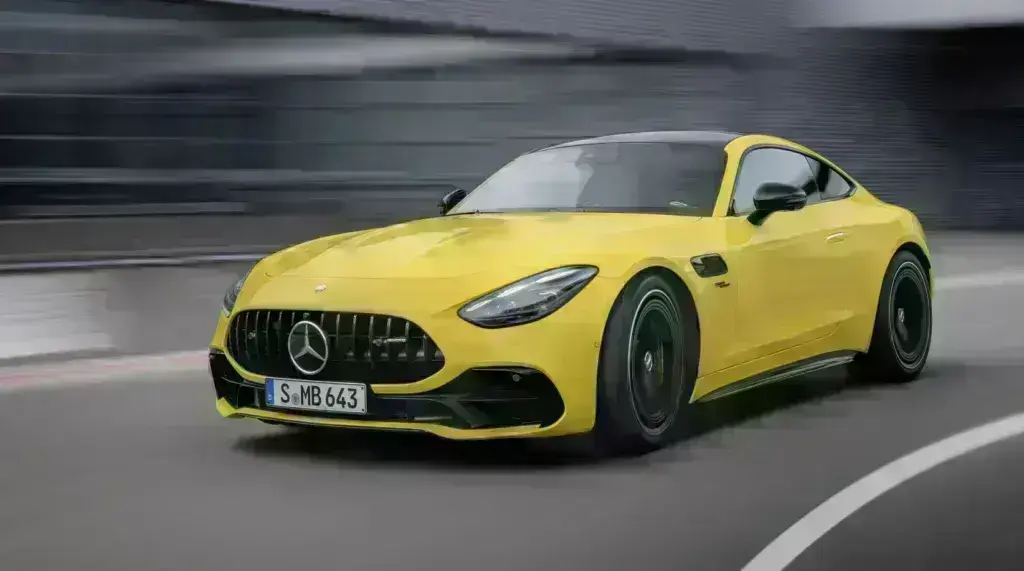 Παρουσιάστηκε η δίλιτρη Mercedes-AMG GT 43 των 421 ίππων