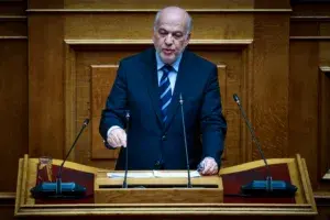 Ο Γιώργος Φλωρίδης στη Βουλή