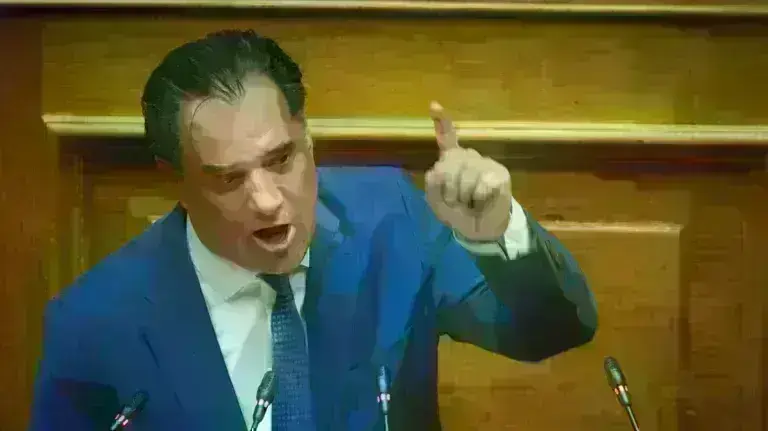 Πρόταση δυσπιστίας: Γεωργιάδης εναντίον Κωνσταντοπούλου – «Μυθεύματα όσα είπατε – Ο πατέρας του νεκρού μηχανοδηγού με πήρε τηλέφωνο»