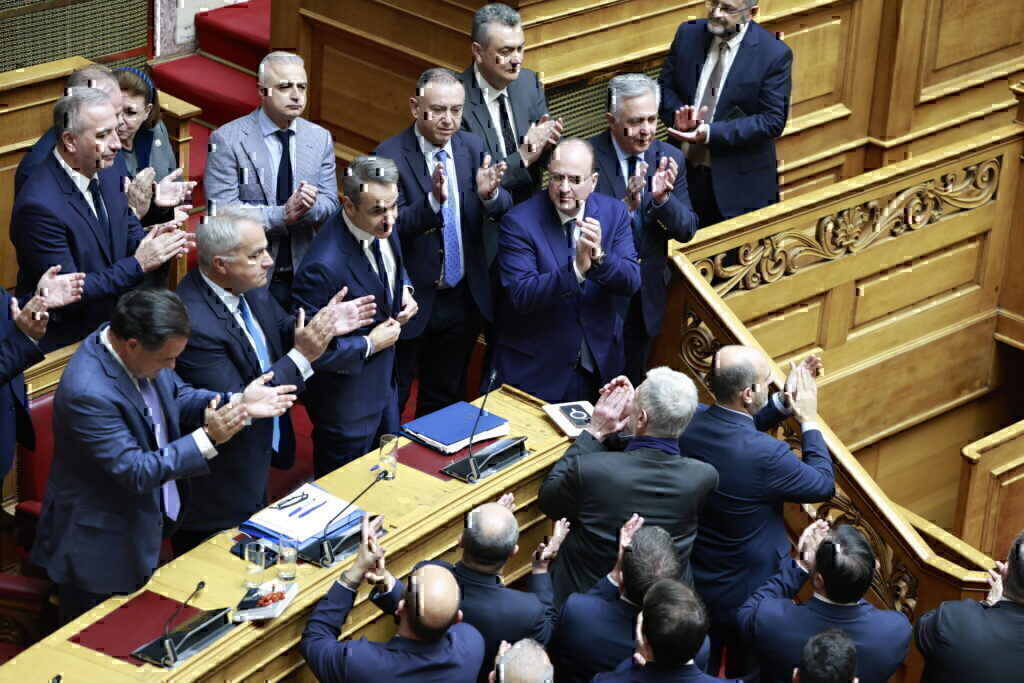 Μητσοτάκης στους συγγενείς των θυμάτων των Τεμπών: Σας κοιτώ στα μάτια και σας λέω ότι δεν υπάρχει συγκάλυψη