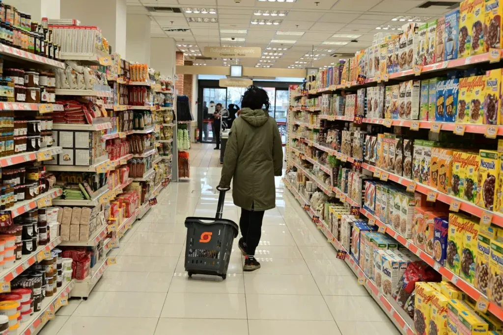 Market Pass: Έρχονται έως 1.000 ευρώ πριν από τα Χριστούγεννα – Ποιοι είναι οι δικαιούχοι
