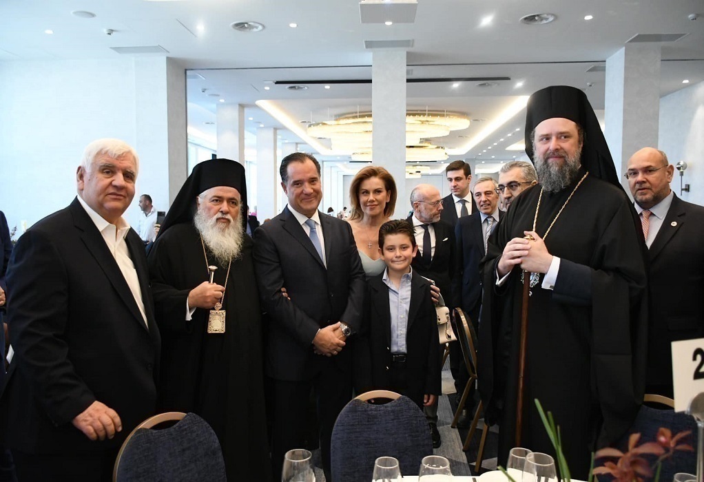 Θεσσαλονίκη: Βραβεύτηκε για την προσφορά του στο ΕΚΑΒ ο Άδωνις Γεωργιάδης