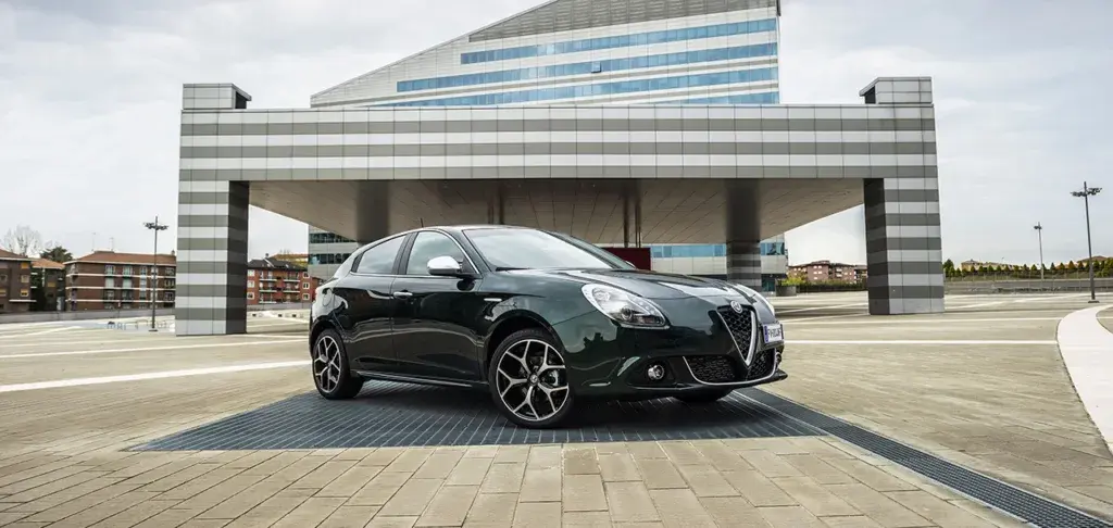 Αλφίστι ενωθείτε: Έρχεται το 2028 η νέα Alfa Romeo Giulietta