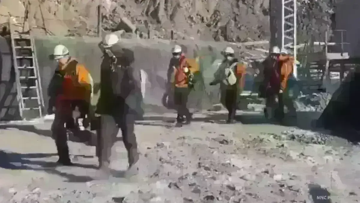 Ρωσία: Δεκατρείς εργάτες έχουν παγιδευτεί σε χρυσωρυχείο