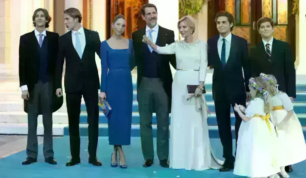 Σε σοκ πρέπει να είναι ο Παύλος και η σύζυγός του, Μαρί Σαντάλ