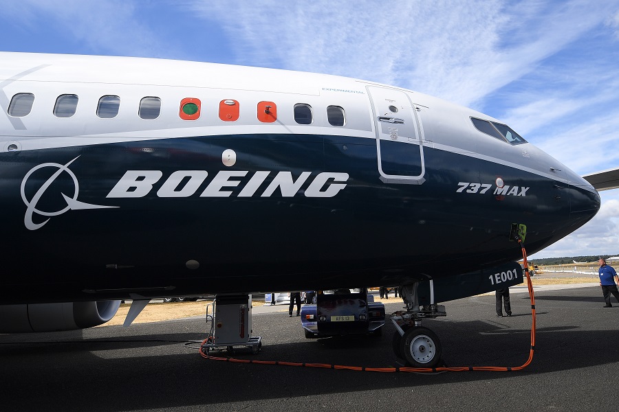 Σοκ σε πτήση Boeing 737-800 – Έλειπε εξωτερικό τμήμα της ατράκτου