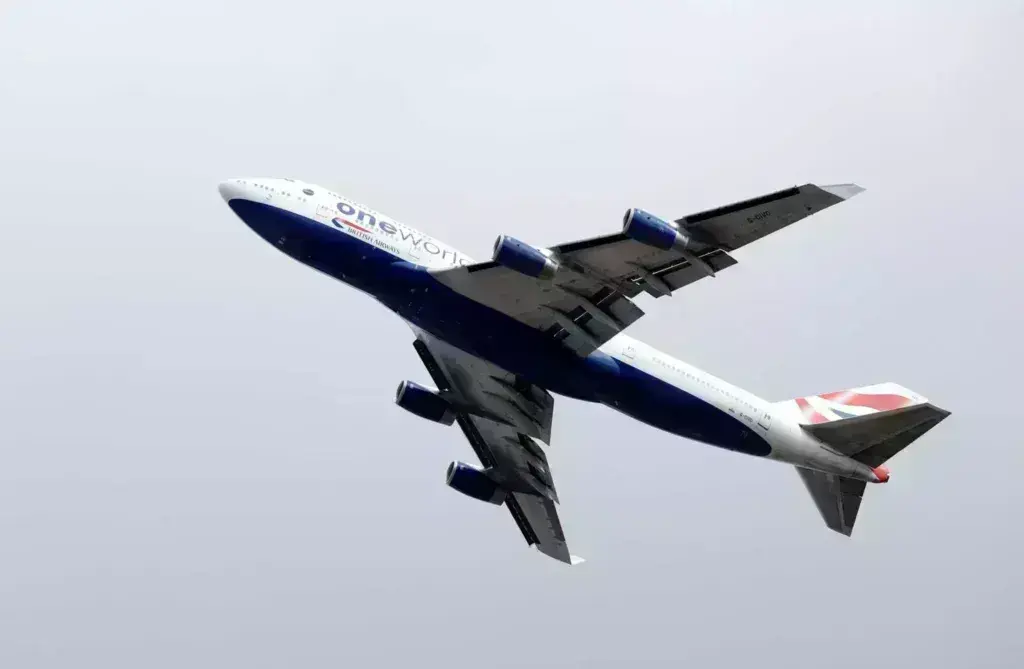 Drone παραλίγο να συγκρουστεί με αεροπλάνο της British Airways – Εκτελούσε την πτήση Αθήνα – Λονδίνο