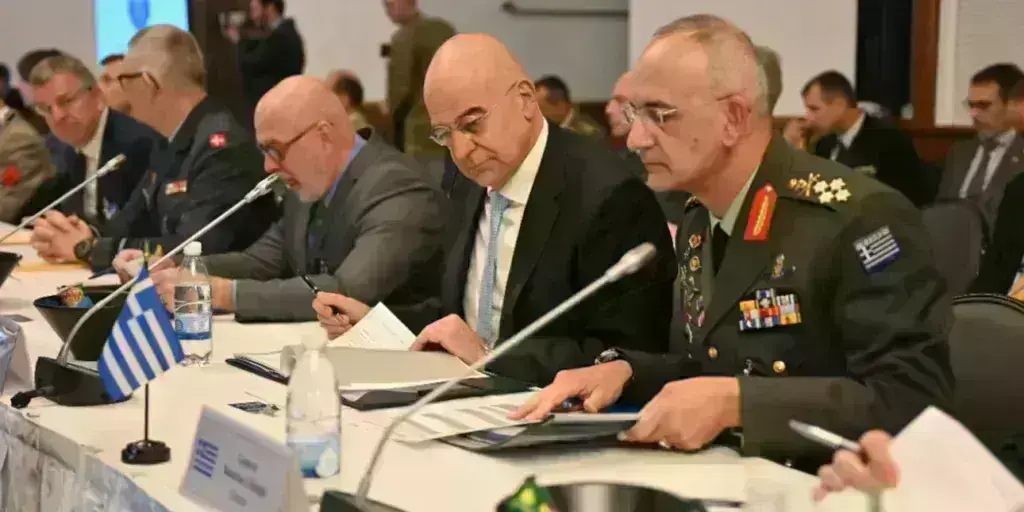 Δένδιας: Θέση αρχής για την Ελλάδα η στήριξη της Ουκρανίας