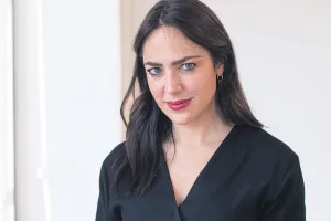 Δόμνα Μιχαηλίδου: Επιβεβαίωσε ότι παντρεύεται - Δείτε το μονόπετρό της