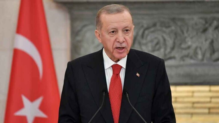 Νέα πρόκληση Ερντογάν: «Η Τουρκία δεν αποτελείται μόνο από τα σύνορά της» [Βίντεο]