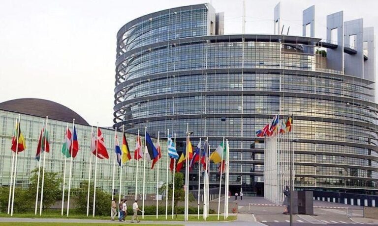 Τεχνητή νοημοσύνη: Το Ευρωπαϊκό Κοινοβούλιο ενέκρινε τον νέο κανονισμό – ορόσημο